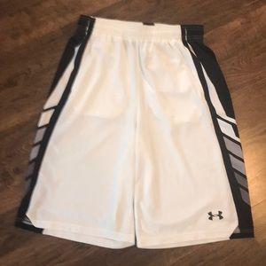 Under Armour Youth XL white shorts